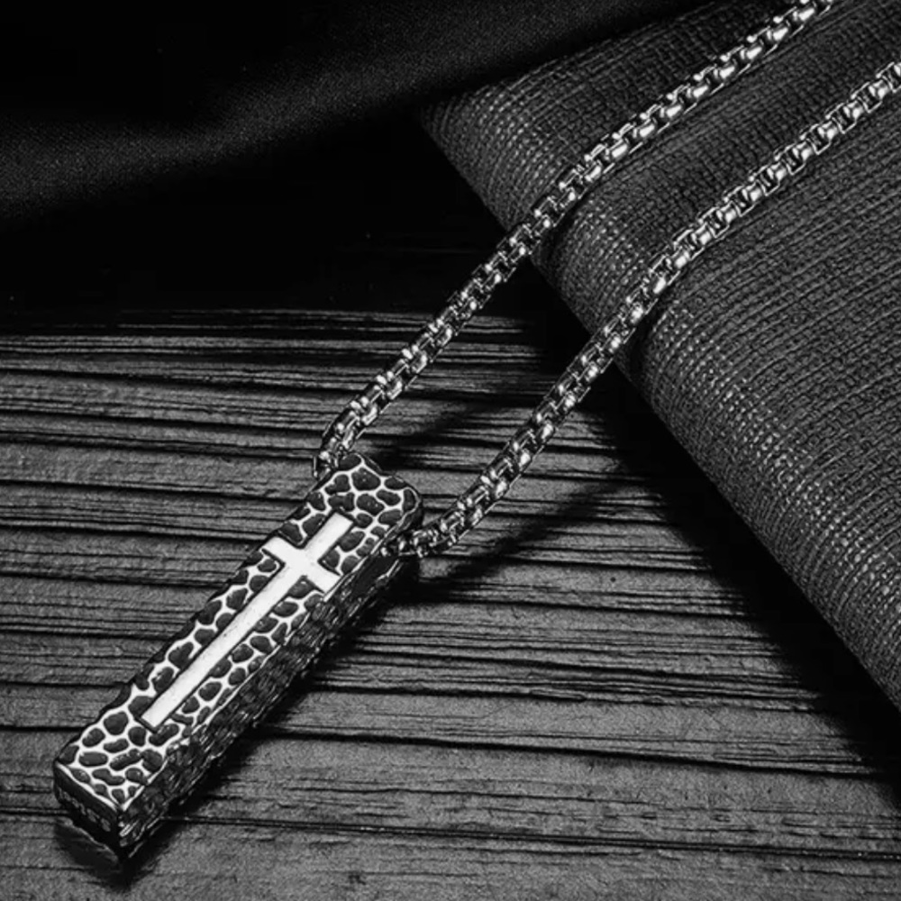 NWOT - Stainless steel men’s cross necklace